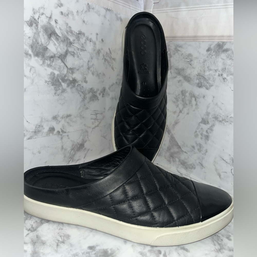 Ecco Soft 9 II Sneakers Size 41 US Size 10 Quilted Leather Slip On Mules Black